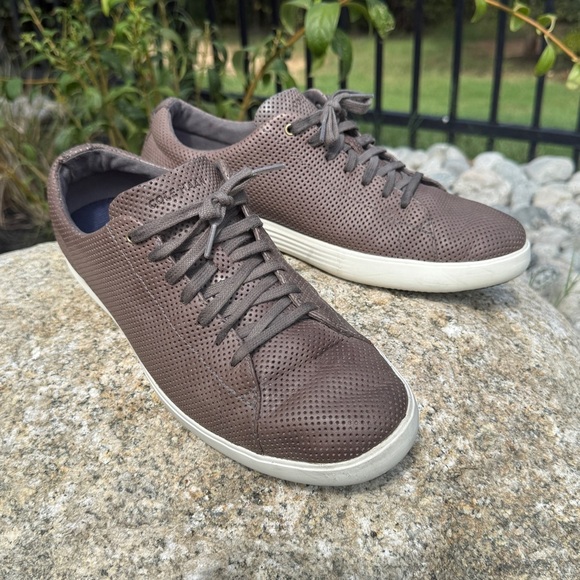 Cole Haan Crosscourt II Sneaker Mens Size 9 Grey Perforated Leather Casual Shoes - Picture 3 of 10